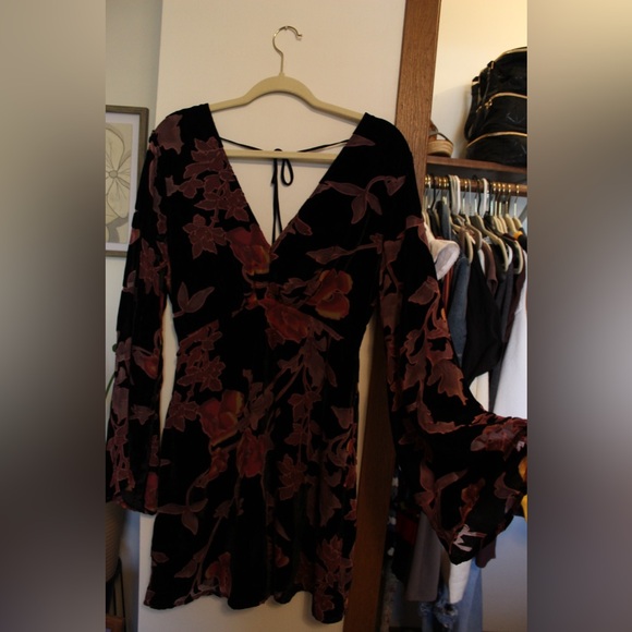 LUSH Floral Velvet Dress with Bell Sleeves - Picture 5 of 7